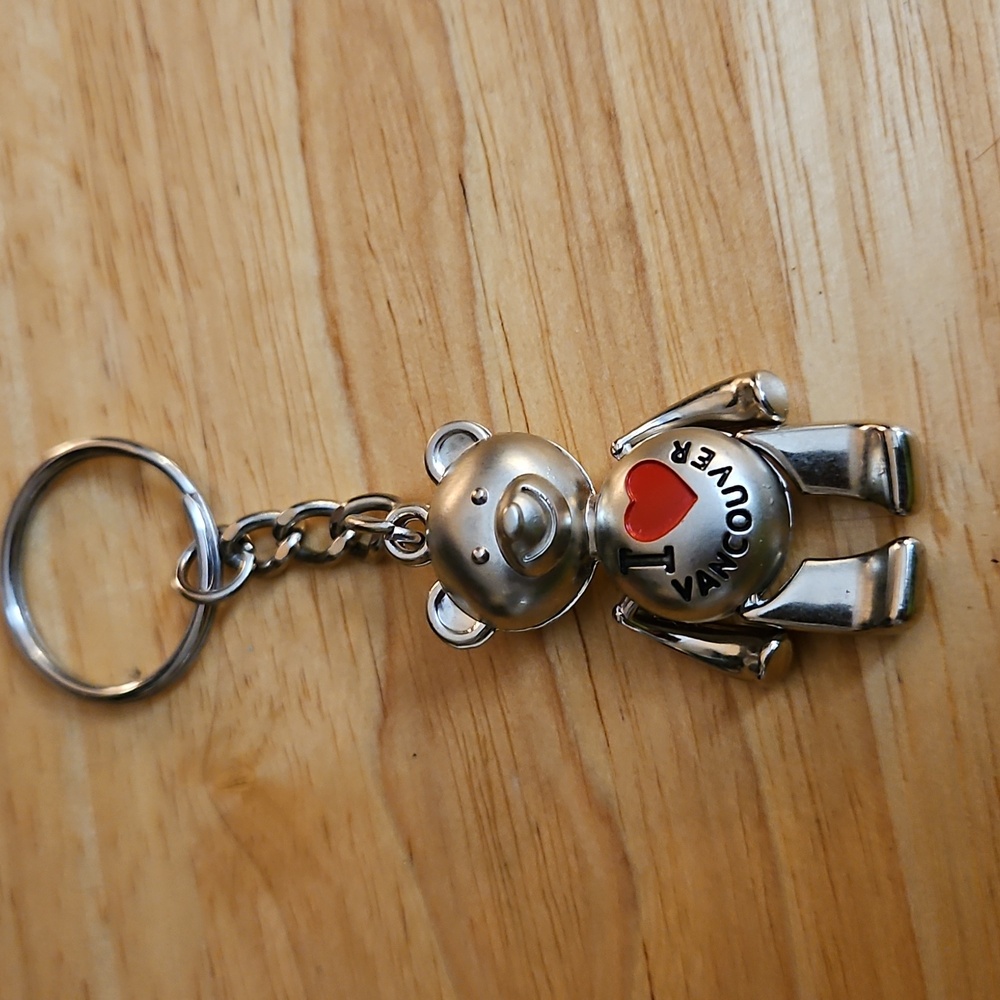 Silver Teddy Bear Keychain Says I 🤎 VANCOUVER